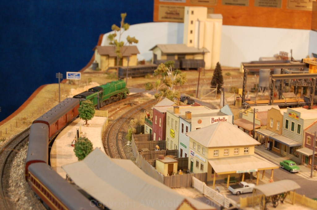 HBMRC Model Railway Show - Collingwood - 24-4-2011 --- 003 of 61 --- DSC 0287 [1024x768]
